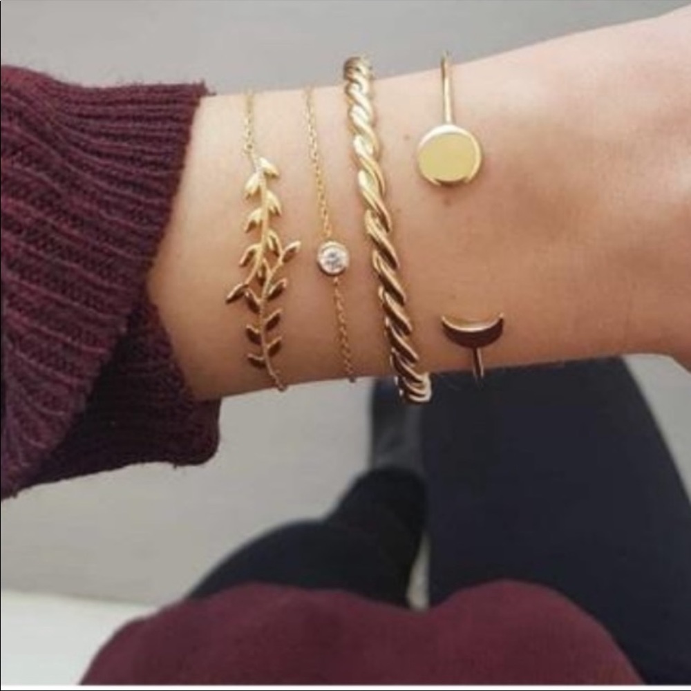 4 piece Gold Cuff Bracelet Set